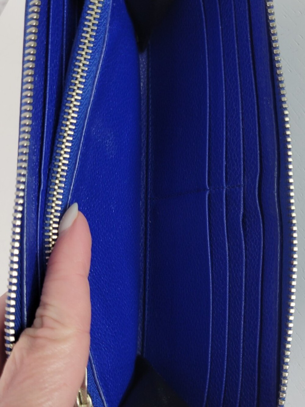 SAINT LAURENT YSL Zip-Around Continental Wallet - Picture 12 of 15